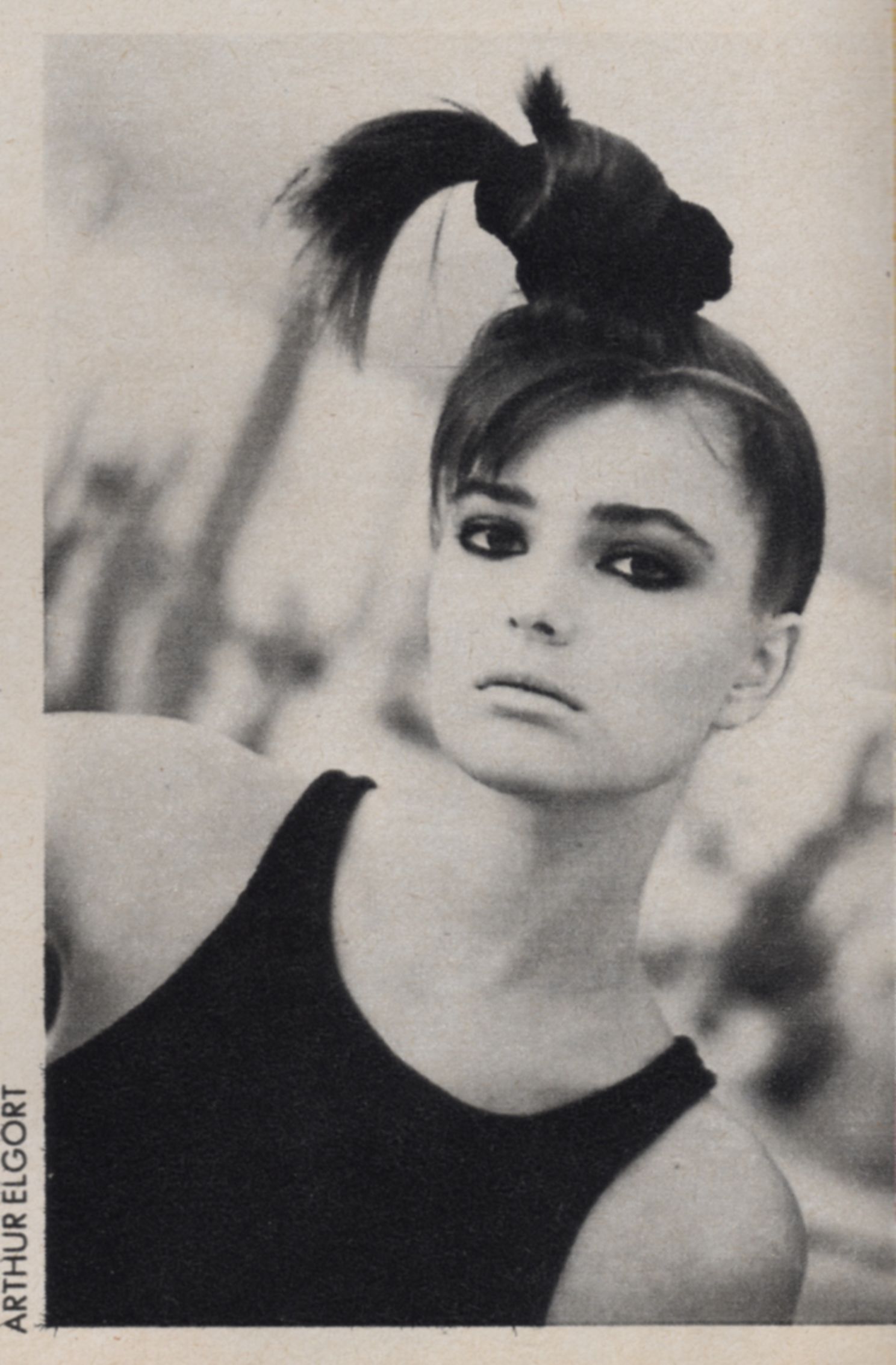 Mademoiselle May 1984 small pic 2